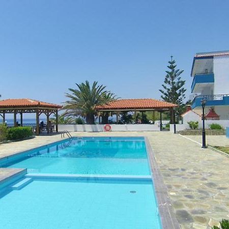 Makrýgialos Cypriana Apartments מראה חיצוני תמונה