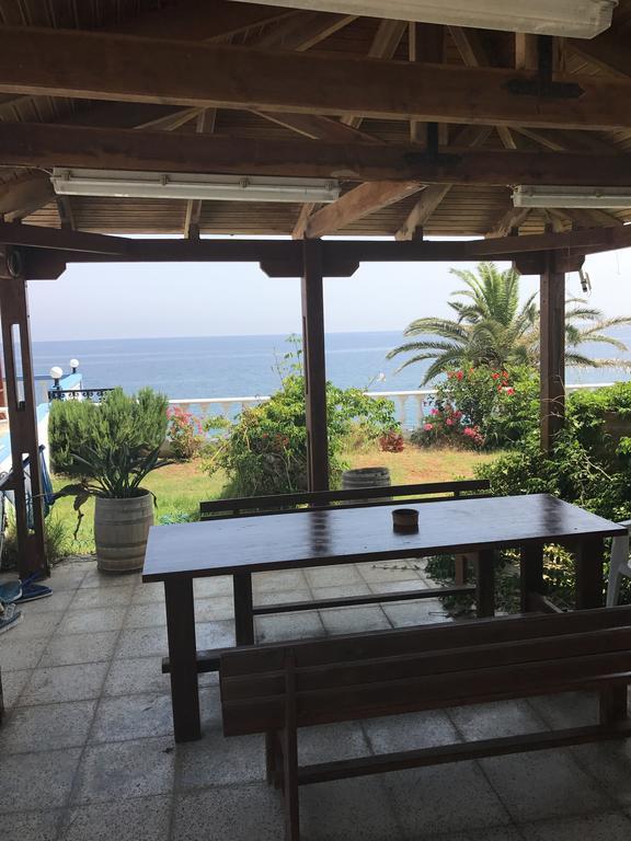 Makrýgialos Cypriana Apartments מראה חיצוני תמונה