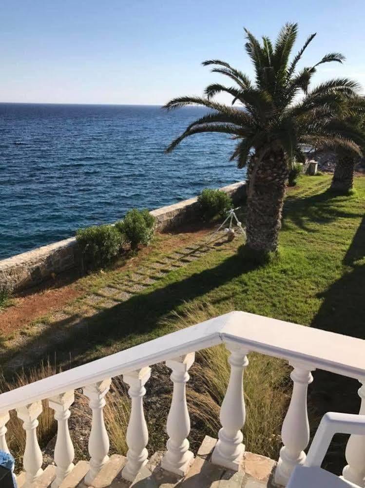 Makrýgialos Cypriana Apartments מראה חיצוני תמונה